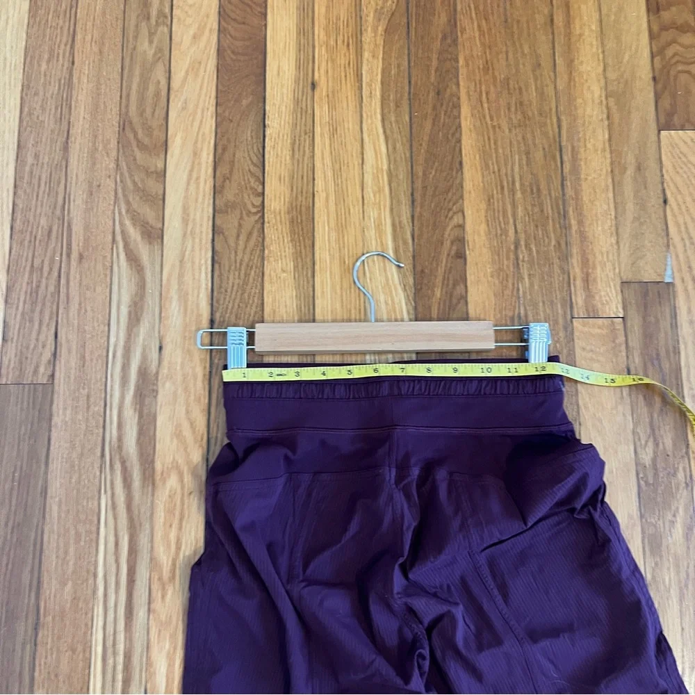 Lululemon EUC Dance Studio Crop Dark Adobe Sz 2 25